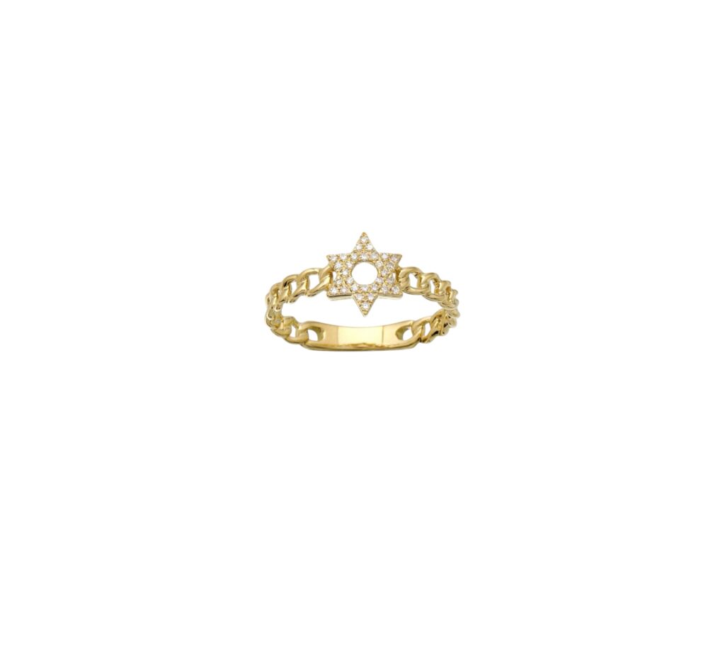 14k yellow gold chain-link ring with a pavé-set Star of David design at the center.